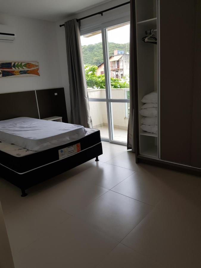 Apartamento 200M Da Praia Apartment Bombinhas Luaran gambar